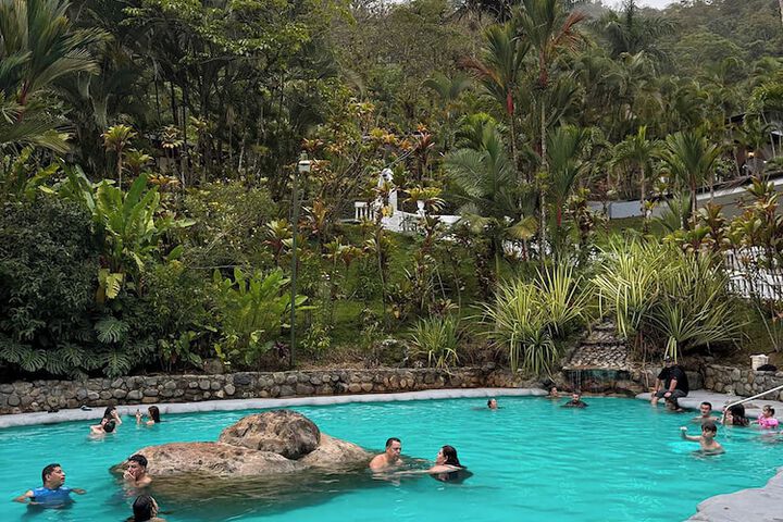 Pool 115 of 159