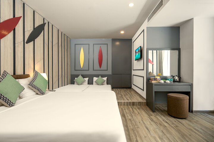 Room 21 of 103