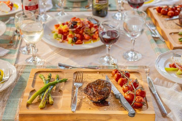Dining 46 of 105