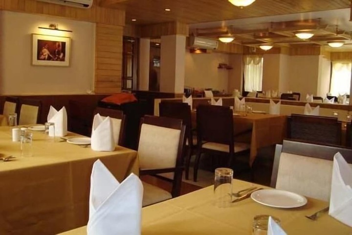 Dining 43 of 66