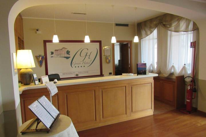 Guest Lobby