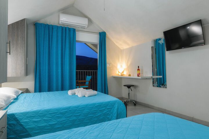 Room 6 of 46