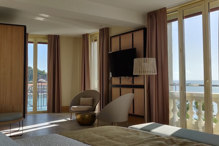 Room 70 of 135