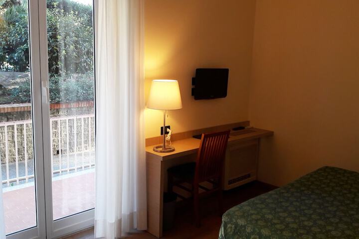 Room 15 of 78