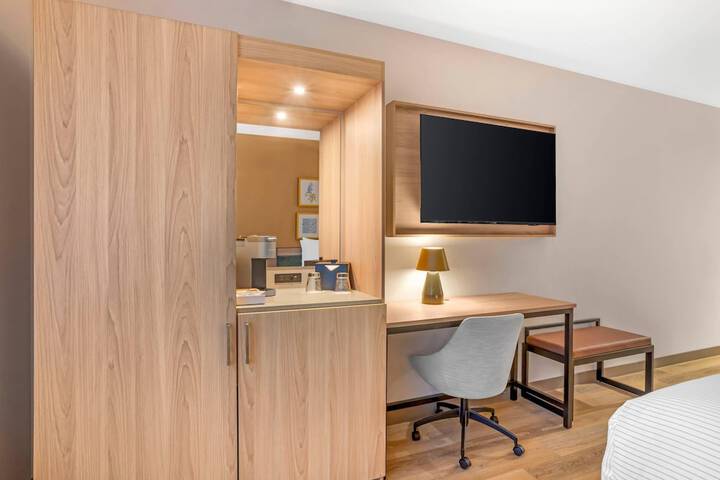 Room 21 of 68