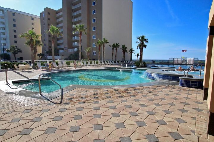 Pool 40 of 134