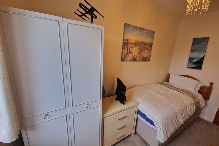 Room 7 of 10