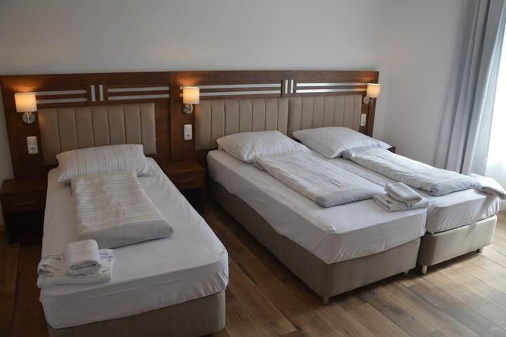 Room 19 of 29