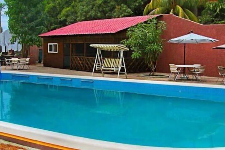 Pool 4 of 4
