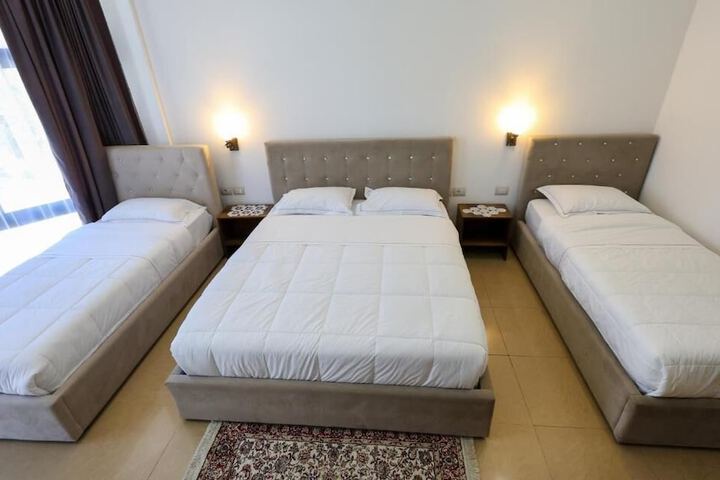Room 37 of 114