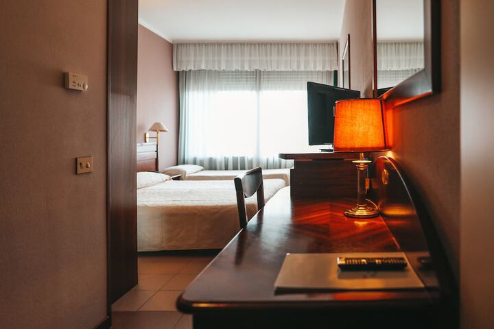 Room 8 of 53