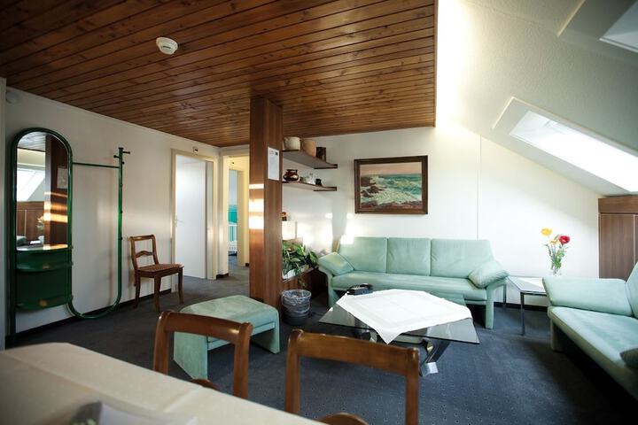 Room 27 of 42
