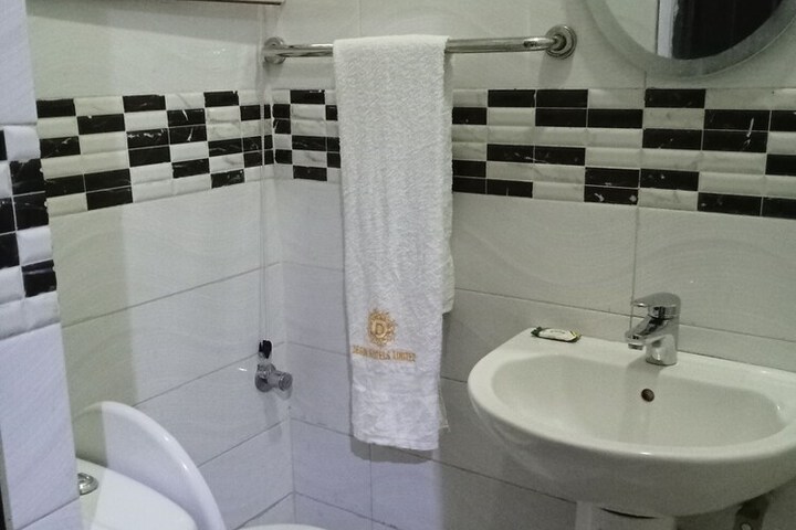 Room 30 of 46