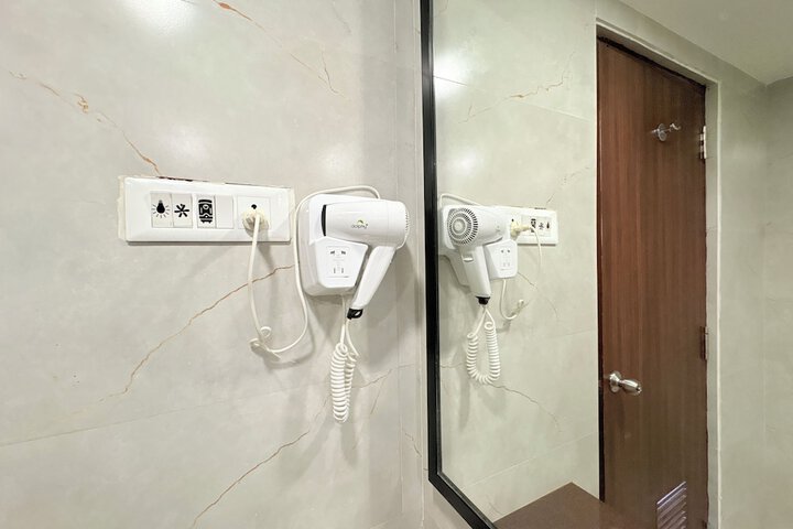 Room 95 of 154