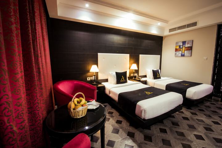 Room 10 of 62