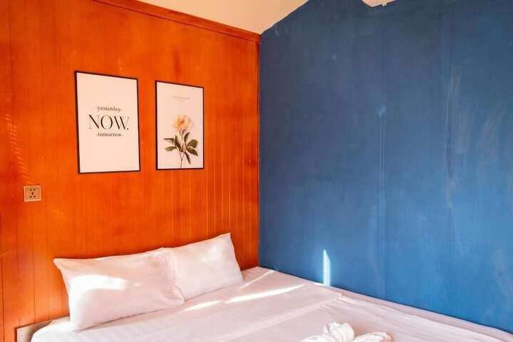 Room 3 of 161