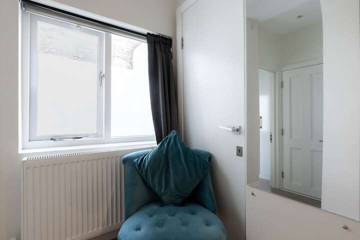 Room 49 of 109