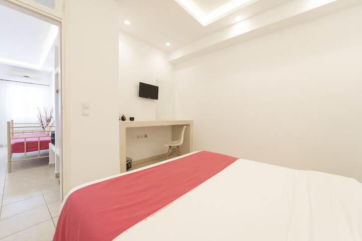 Room 32 of 197