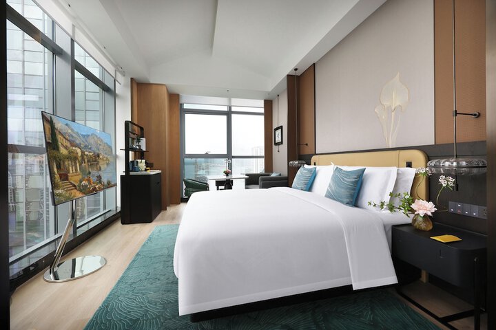 Room 13 of 64