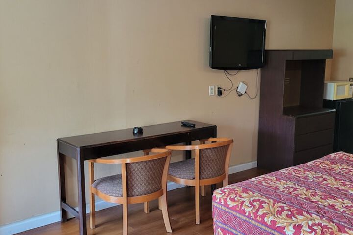Room 20 of 32