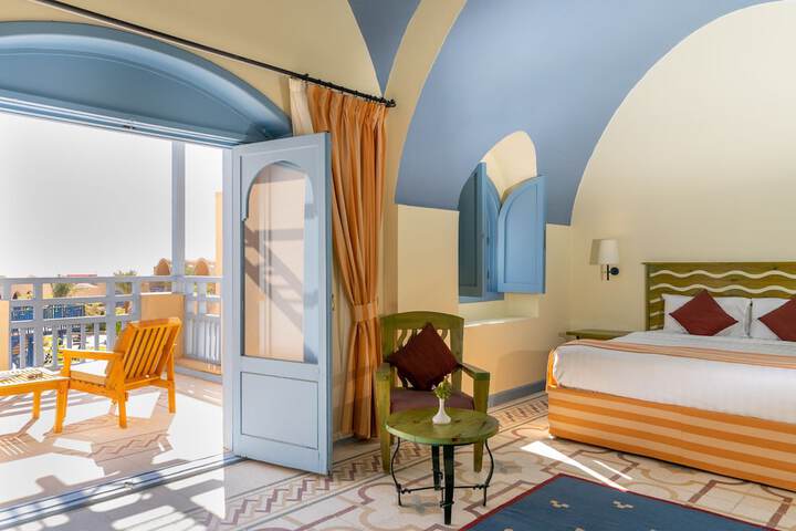 Room 10 of 36