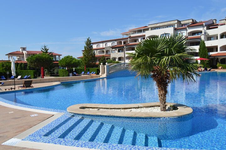 Pool 39 of 61