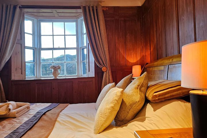 Room 16 of 46