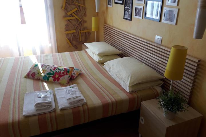 Room 18 of 34