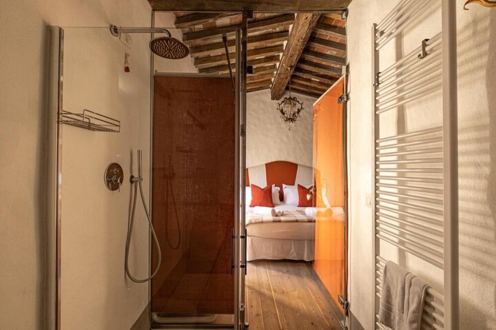 Room 16 of 67