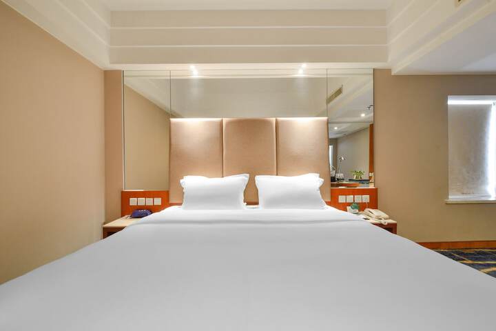 Room 27 of 91