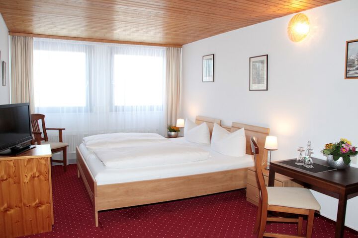 Room 11 of 41