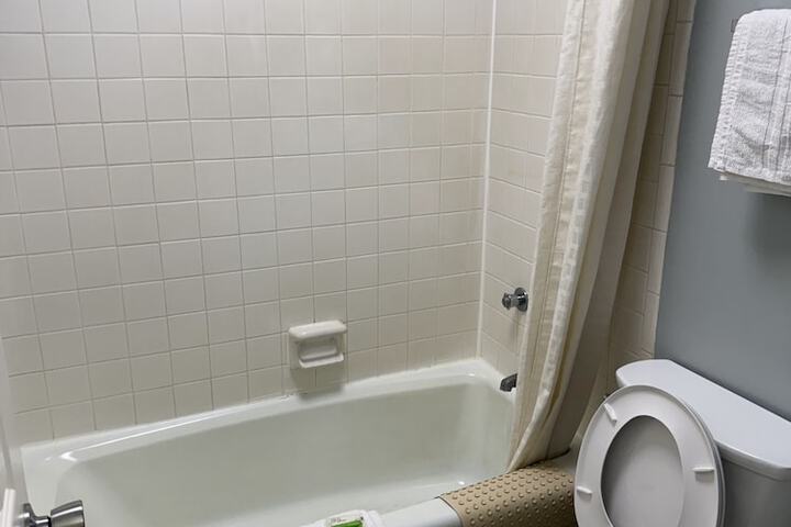 Room 19 of 25