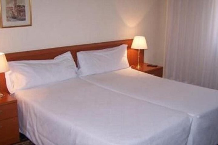 MONTICELLO MOTEL