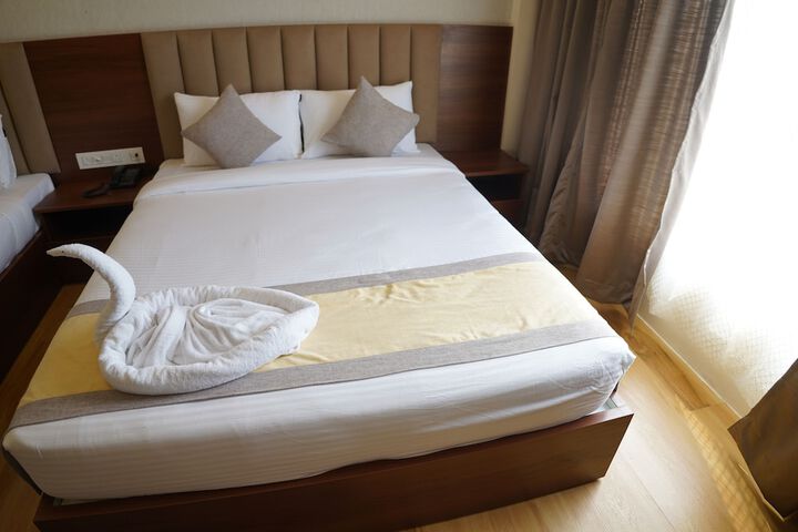 Room 5 of 15