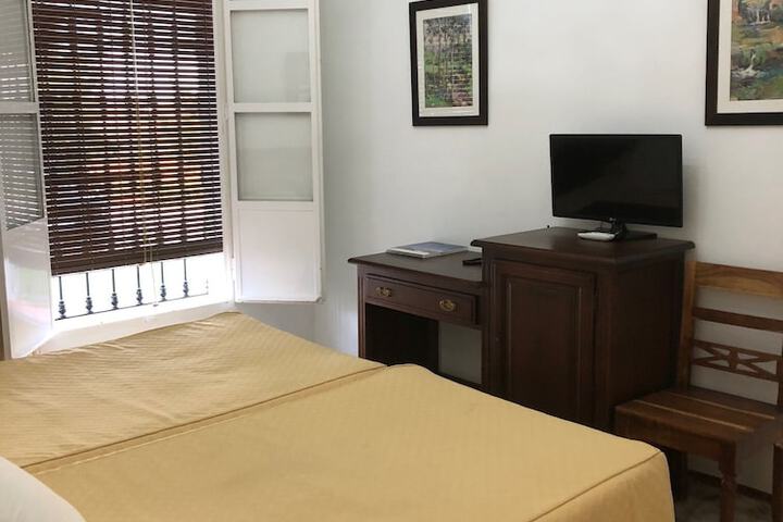 Room 4 of 49