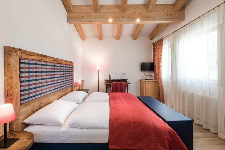 Room 14 of 63