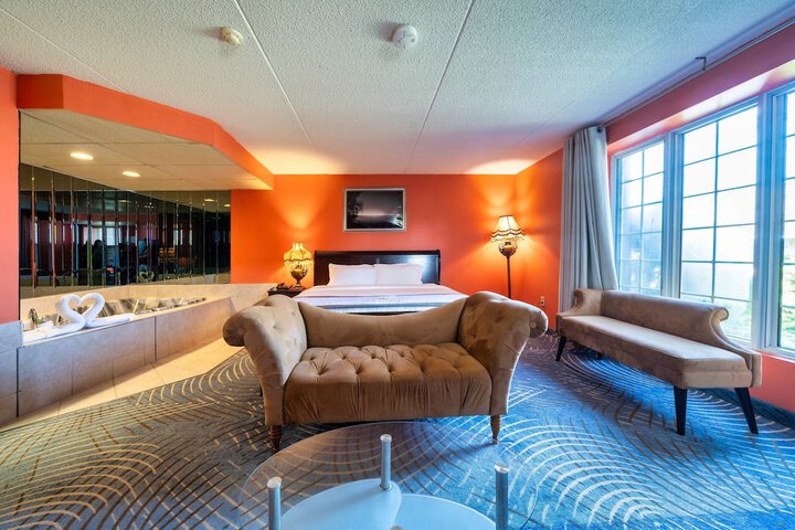Room 17 of 40