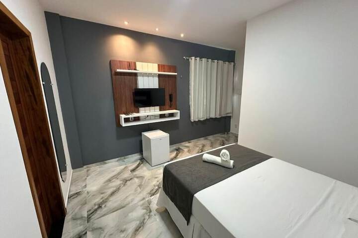 Room 3 of 32
