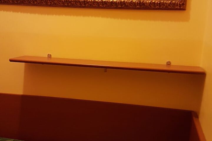 Room 5 of 28