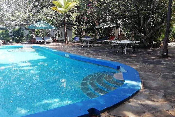 Pool 21 of 47