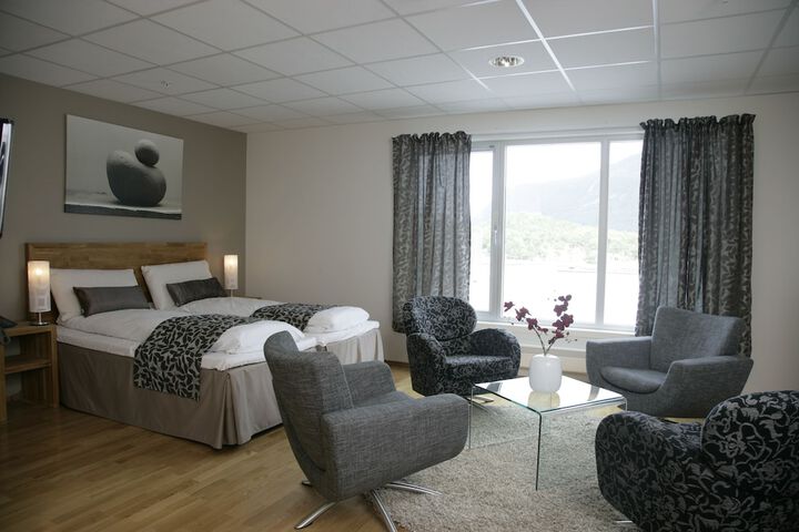 Room 4 of 35