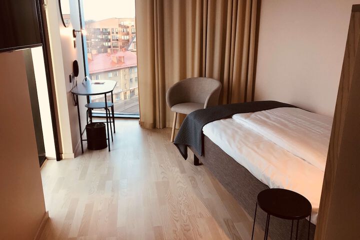 Room 15 of 78