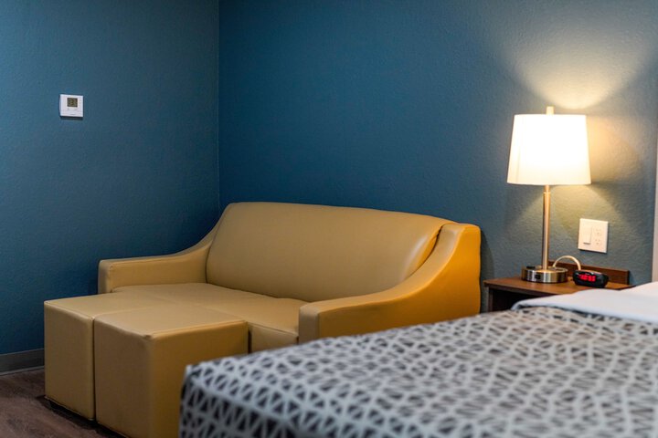 Suite Queen Bed (6 of 25)