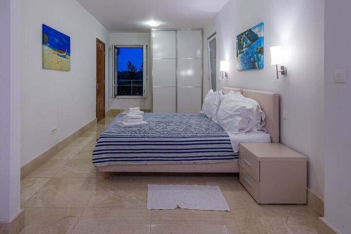 Room 8 of 58