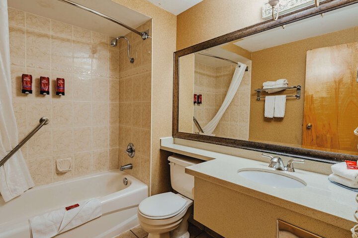 Room 52 of 68