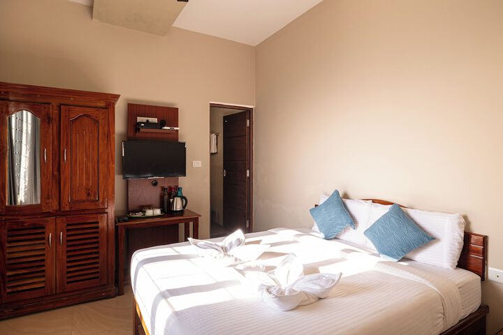 Room 3 of 54
