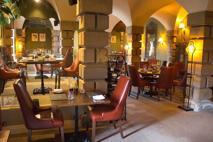 Dining 75 of 84