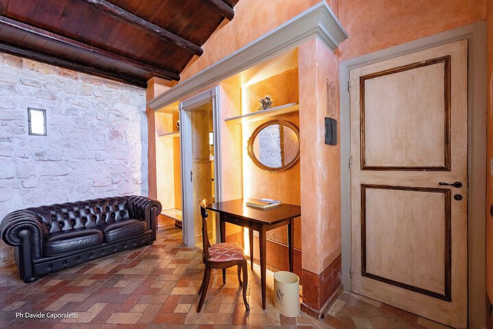 Room 13 of 90