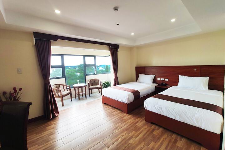 Room 32 of 63