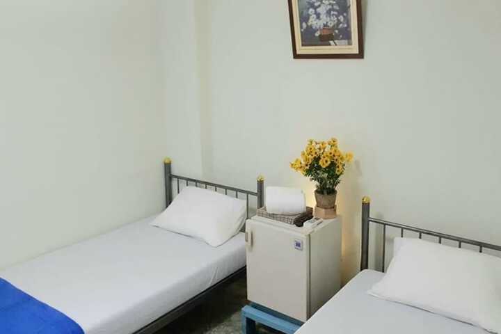 Room 16 of 33